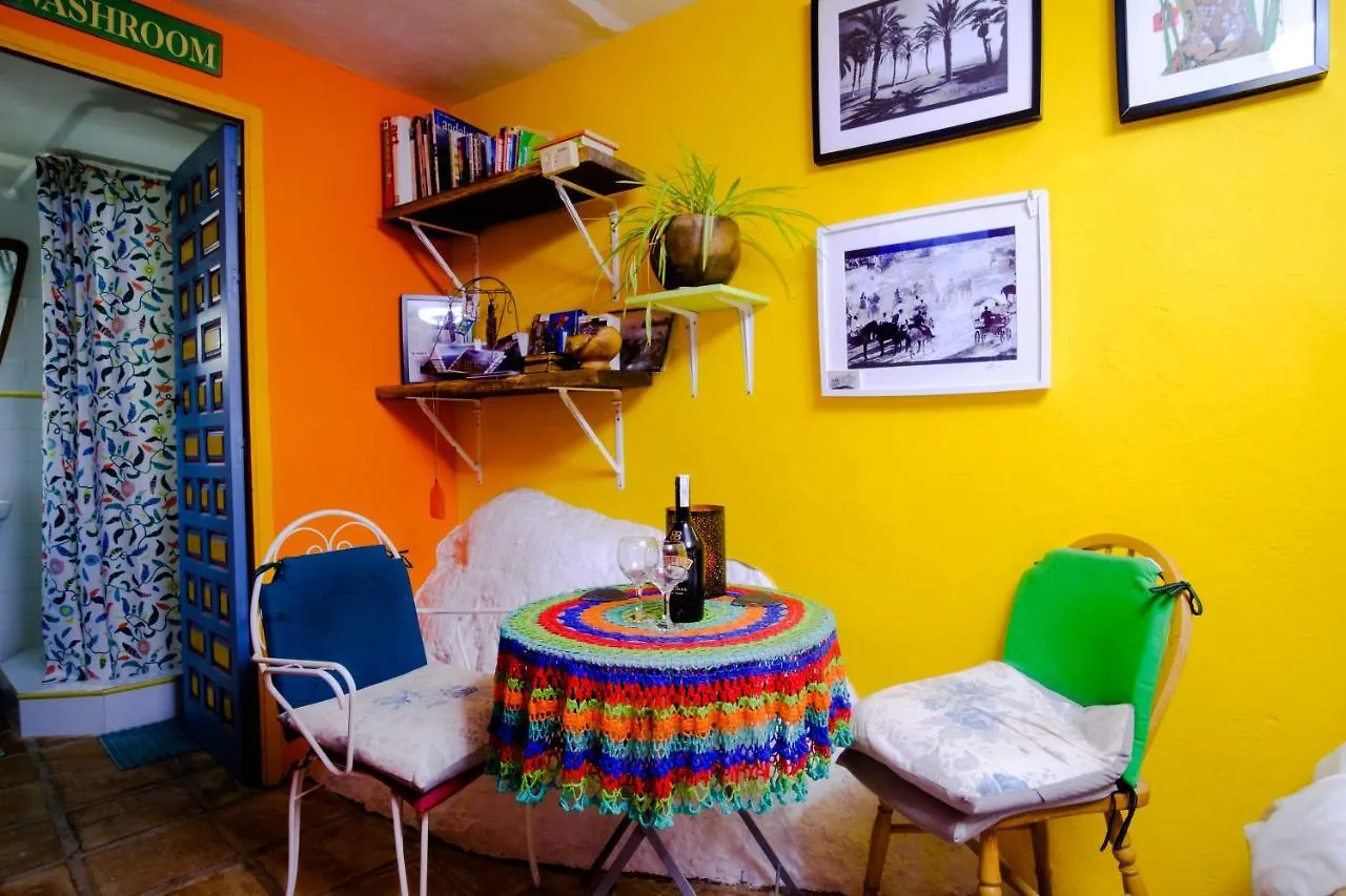 The Studio, A Colourful, Small And Unique One Bedroom Studio In 코마레스 0*,  스페인